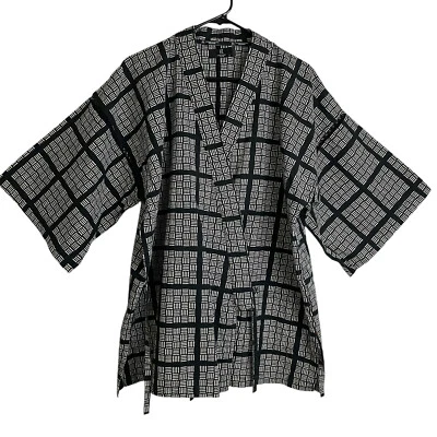 Hiroko Koshino 放松和服长袍黑色白色棉领带日文印花 — 第 1/4 张图片