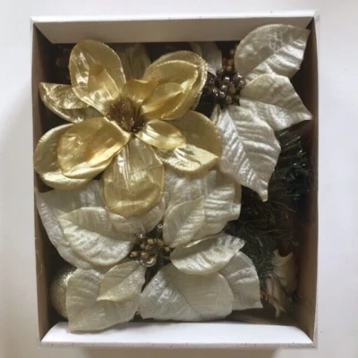 Kit Artesanal Corona Mezcla Poinsettia Oro Blanco Acentos Florales Navidad 38 Piezas Foto 1 de 4
