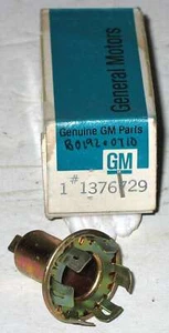 1966 Buick LeSabre Wildcat NOS backup lamp socket 1376729 - Picture 1 of 2