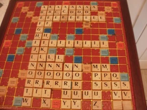 Mattel Scrabble Deluxe Edition *SPARE TILES* one tile only from 2000 game set - Picture 1 of 3