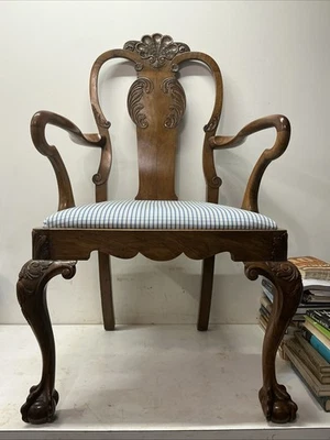 Antique Queen Anne Style Ornate Carving Shepherd's Crook Armchair Ball&Claw Legs - Image 1 of 4