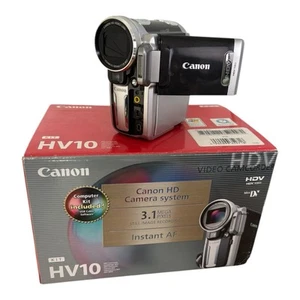 Canon HV10 HD CMOS Camcorder miniDV, 3,1Mpix, 2,7” LCD, HDV 1080i, DV/AV In/Out - Imagen 1 de 14