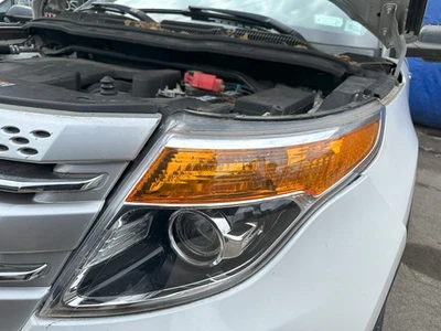 Conjunto de faros izquierdos usados se adapta a: Ford Explorer 2013 base halógeno sin pa policial Foto 1 de 4