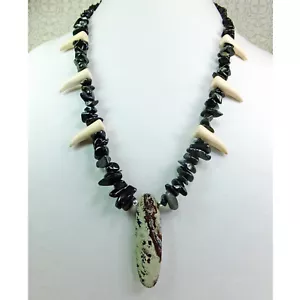 Collar Cosplay 6 Colmillos Blancos Chips de Piedra de Obsidiana con Colgante de Jaspe Picasso - Imagen 1 de 4