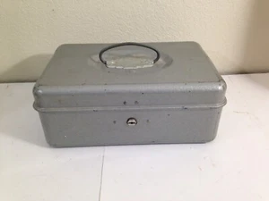 Cassa Wilco acciaio grigio martellato vintage Union Steel Chest Corp Le Roy NY - Foto 1 di 10
