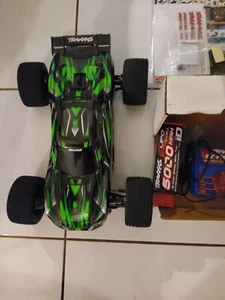 Traxxas Rustler 4×4 ultimate truck used.no control. - Picture 1 of 9