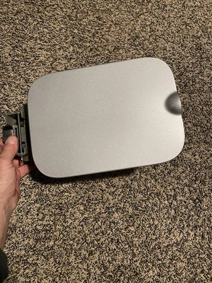 Ford F250 Super Duty 2011-16 exterior tanque de llenado de combustible tapa de gasolina cubierta de puerta plateada Foto 1 de 4