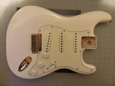 Fender Player Stratocaster Loaded Alder Body Polar White MIM Strat 2020 - Image 1 of 4