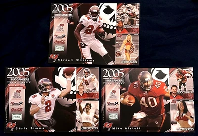 (3) Tarjetas fotográficas Bucs Hess 2005 Mike Alstott Cadillac Williams Simms Cheerleaders Foto 1 de 4
