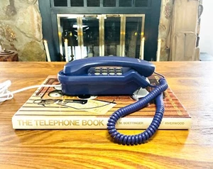 Vintage Sony IT-B3 fioletowy smukły design jednoliniowy telefon przewodowy rzadki kolor - Zdjęcie 1 z 8
