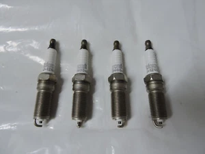 Zündkerzen Zündkerze FORD FOCUS MK1 1.4 1.6 1.8 16V 4 Stück Original - Bild 1 von 1