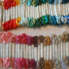 Soie Rayonne Grande Petite Mix Broderie Machine Fil bobine toutes les couleurs assorties