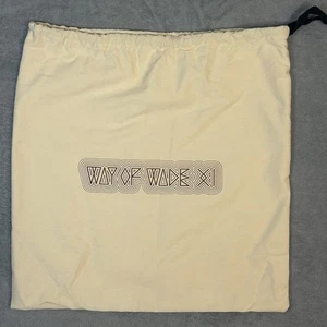 Official Li-Ning Way of Wade 11 (WOW XI) drawstring dust bag  - Picture 1 of 4