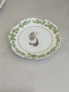 Vtg Xmas Dutch Girl & HEINRICH & CO BAVARIA Holly Gold Trim Plate Dish Salad - Picture 1 of 6