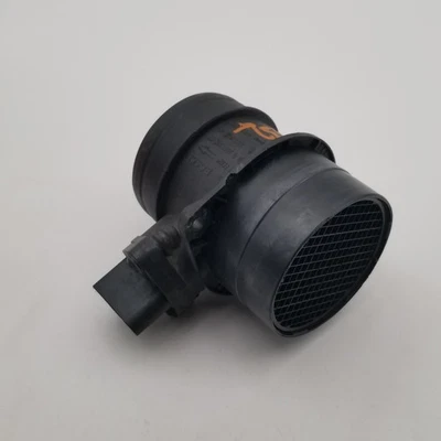 1996 1997 1998 1999 2000 Volkswagen Passat MAF Mass Air Flow Sensor 037906461C - Image 1 of 4
