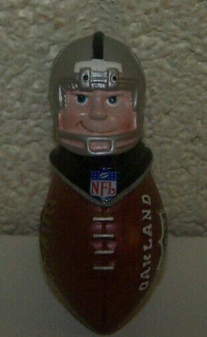 Oakland Raiders NFL Brand New Magnet Magnetic Tackler Cover