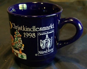 Five assorted German Christmas Market Gluewein cups. - Picture 1 of 12