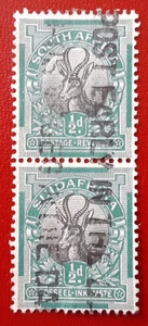SUDÁFRICA 1943 1/2d usado bilingüe Springbok Se-Tenant Scott 98 F/VF 6300 - Imagen 1 de 2