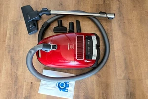 Miele Staubsauger S8 - 2200 Watt - Top Zustand - Bild 1 von 13