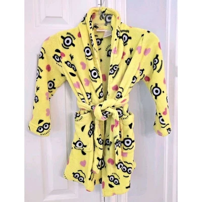 Despicable Me 2 Youth girls long sleeve Minon/Heart robe, size Small (6-6X) - Image 1 of 4