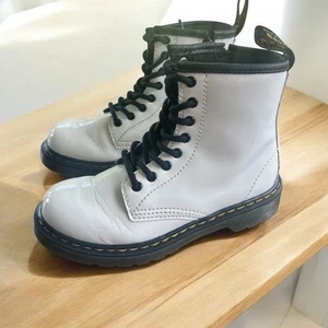Dr. Martens youth Patent leather lace up combat white sz EU 31 US 13 Doc Martens - Bild 1 von 10