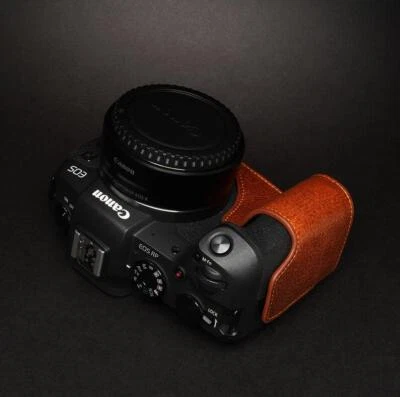 Estuche con media cámara de cuero genuino hecho a mano para Canon EOS RP Foto 1 de 4
