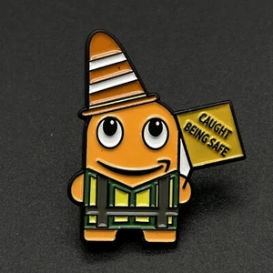 Amazon Peccy Pin - "Caught Being Safe" Employee Safety Award - Neu - Bild 1 von 1