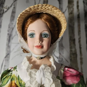 Muñeca de porcelana ROYAL ALBERT "ROSIE" The English Flower Seller. 20 pulgadas. - Imagen 1 de 14
