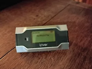 iRiver T30 512MB MP3 Player by Inno - Picture 1 of 7