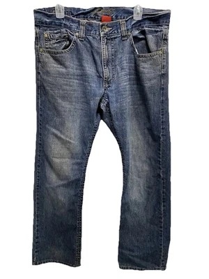 Request Jeans Mens Medium Wash Worn Look Size 36x30 Mid Rise Cotton - Image 1 of 4