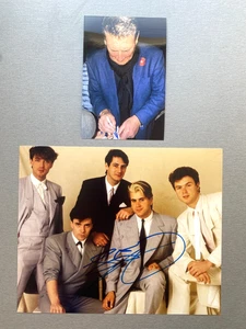 TONY HADLEY "Spandau Ballet" In-person signed Foto 20x25 Autogramm + Foto - Picture 1 of 1