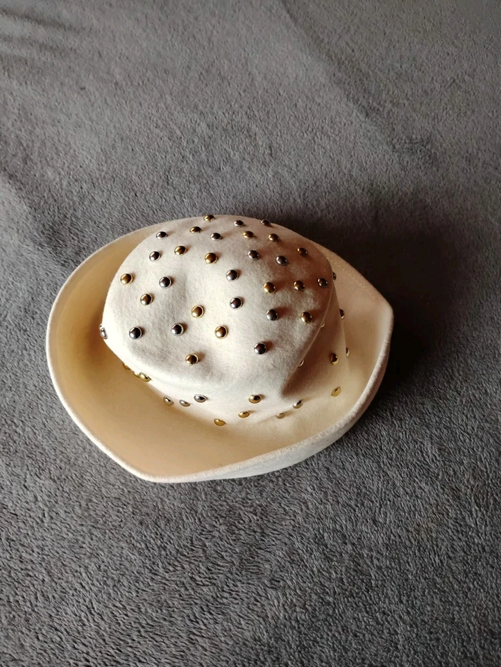 Sombrero Vintage Cuentas Dorado y Plata 100% Lana Beige Hecho en Italia Foto 1 de 4