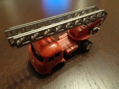 GAMA MERCEDES-BENZ FIRE TRUCK (COD. S/N) IN CONDIZIONI BUONE S. 1:43 - Immagine 1 di 2