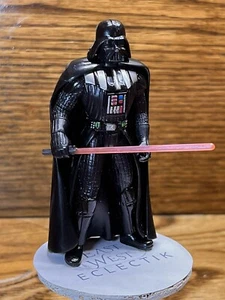 Figura de 3,75"" de Star Wars Darth Vader El Poder de la Fuerza Casco y Sable - Imagen 1 de 6