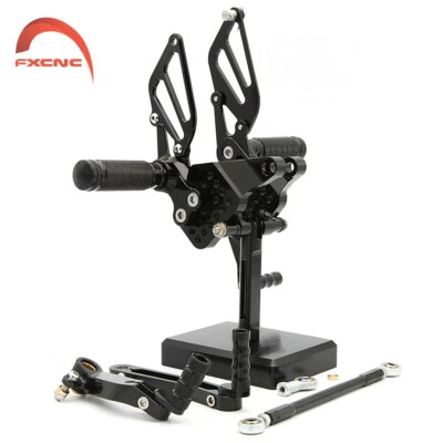 Reposapiés ajustables CNC para motocicleta Ducati 749/999 Foto 1 de 4