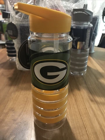 NFL Green Bay Packers 25 oz. Flip Top Water Bottle with anti slip grip Cover