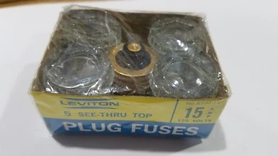 Box of 5 LEVITON 15 AMP, 125 VOLTS See-Thru Top Plug Fuses, 6700-15, MG-1134  - Image 1 of 3