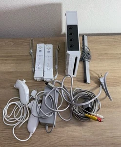 Nintendo Wii White Console RVL-001 Bundle – 2 Controllers w/ Motion Plus &… - Picture 1 of 18