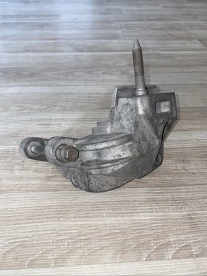 2001-2005 Honda Civic 1.7L Engine Motor Mount Bracket Timing Side Alternator OEM - Image 1 of 4