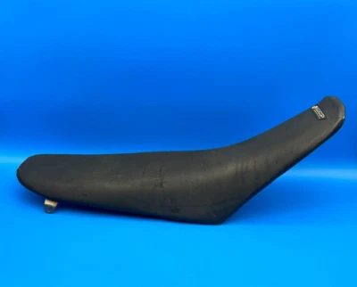 2000 HONDA CR250R CR250 CR125R OEM SEAT SADDLE CUSHION ASSEMBLY 77100-KZ4-J20 - Image 1 of 4