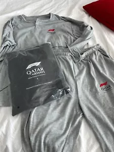 Qatar Airways + Formula One Jumper Joggers / Pyjamas Size Large Brand New in bag - Picture 1 of 4