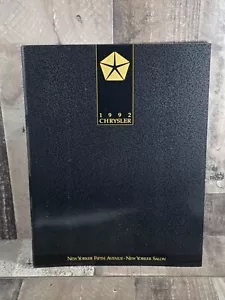 Brochure vendita originale 1992 Chrysler New Yorker 92 Fifth Avenue Salon - Foto 1 di 2