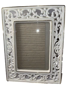 Marco de fotos desplazamiento ornamentado borde de oro blanco 10" x 8" foto 6 1/2"t x 4 1/2"w caballete - Imagen 1 de 5