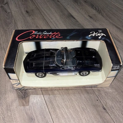 UT Models 1/18 Scale Diecast 21061  - Chevrolet Corvette Mako Shark - Blue - Image 1 of 4