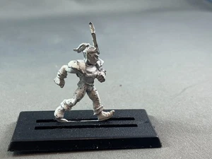 1988 Blood Bowl Dark Elf Elves Kicker Striker 1st / 2nd Ed Metal Warhammer - Picture 1 of 4