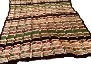 "Manta afgana hecha a mano de ganchillo 60x42"" rayas retro a cuadros marrón verde crema" - Imagen 1 de 4