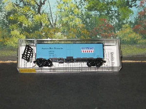 MICRO-TRAINS #59540 40' STEEL SIDE REEFER U.R.T.C. * - Picture 1 of 1