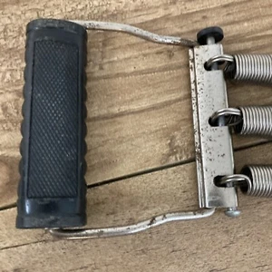 Vintage Saf-Tee Handle Spring Chest Exerciser Gym Equipment (3-Springs) Black - Picture 1 of 13