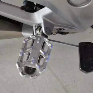 Silver Wide Footrests Foot Pegs Enlarge Pedals For HONDA NC700S/X NC750S/X 12-24 - Picture 1 of 9
