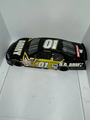 NASCAR Racing Collectables .2004 Joe Nemechek U.S. Amry 1:24 Scale Car - Image 1 of 4